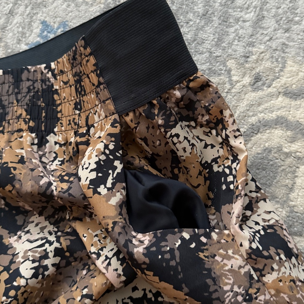 GAP Navy, Tan, and Cream Patterned Skirt (NWOT) - Picture 5 of 8